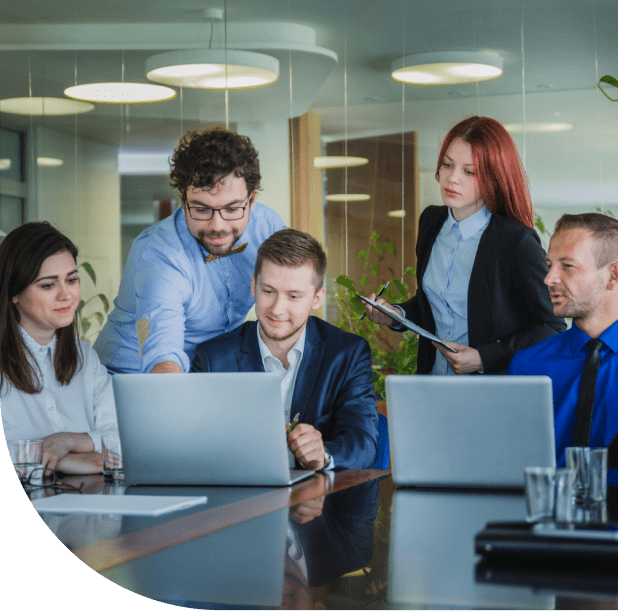 HR experts collaborating